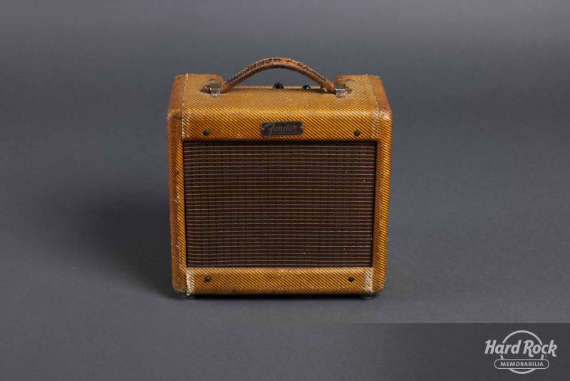 Brown Fender Champ AMP
